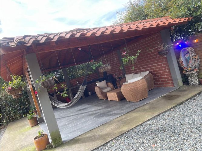 Casa de 4 alcobas en venta en Santa Elena, Guarne, 300 m² · foto 14 de 19