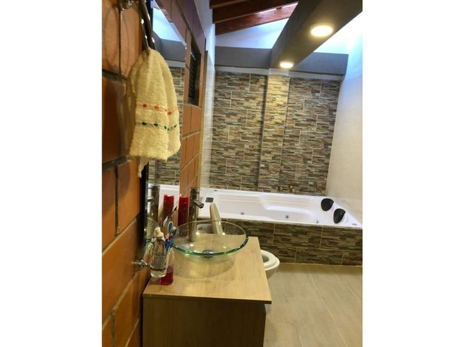 Casa de 4 alcobas en venta en Santa Elena, Guarne, 300 m² · foto 17 de 19
