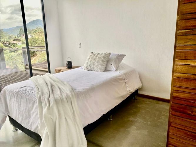 Casa de 3 alcobas en venta en San Antonio De Pereira, El Carmen de Viboral, 200 m² · foto 5 de 18
