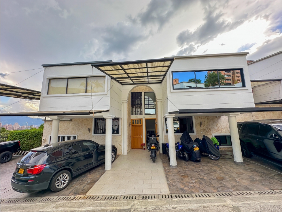 Casa en arriendo en La Candelaria, Medellín · foto 21 de 24