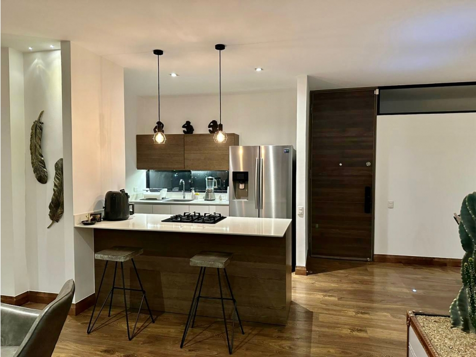 Apartamento en arriendo en Urbanización Las Cumbres, Medellín · foto 2 de 9