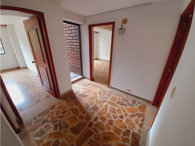 Apartamento de 3 alcobas en arriendo en Los Balsos, Medellín, 200 m² · foto 12 de 24