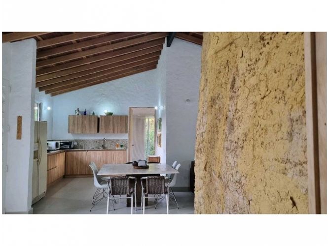 Casa de 3 alcobas en venta en El Carmen De Viboral, El Carmen de Viboral, 180 m² · foto 2 de 14