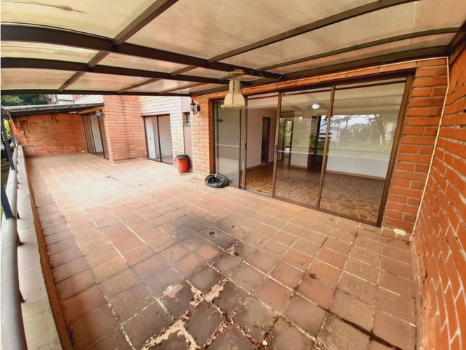 Apartamento de 3 alcobas en arriendo en Los Balsos, Medellín, 200 m² · foto 24 de 24