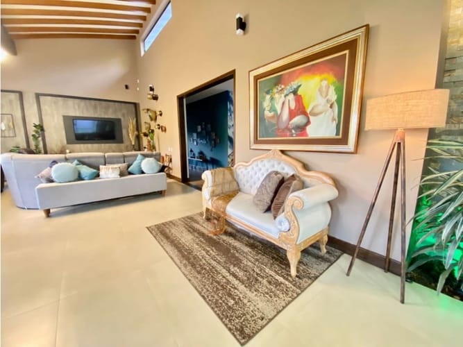 4BR House in Santa ana (380 m²) - 4