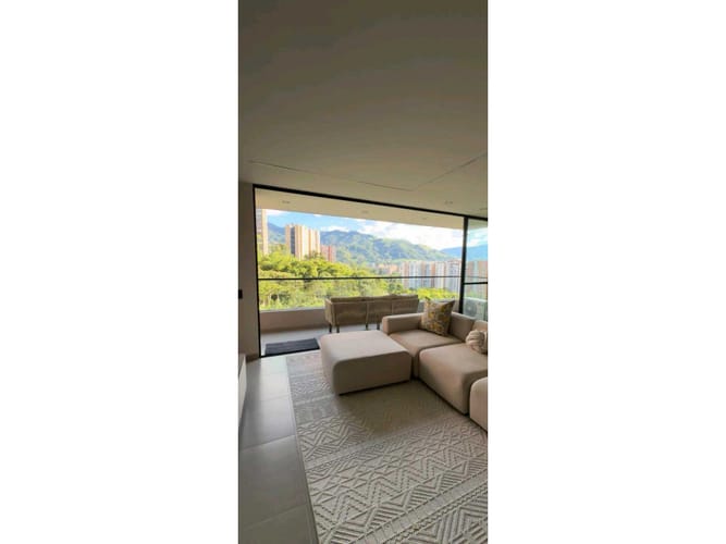 Apartamento de 4 alcobas en venta en Escobero, La Ceja, 110 m² · foto 2 de 13