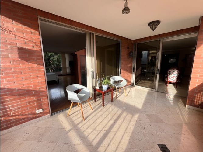 Apartamento de 4 alcobas en venta en La Florida, Medellín, 410 m² · foto 3 de 24