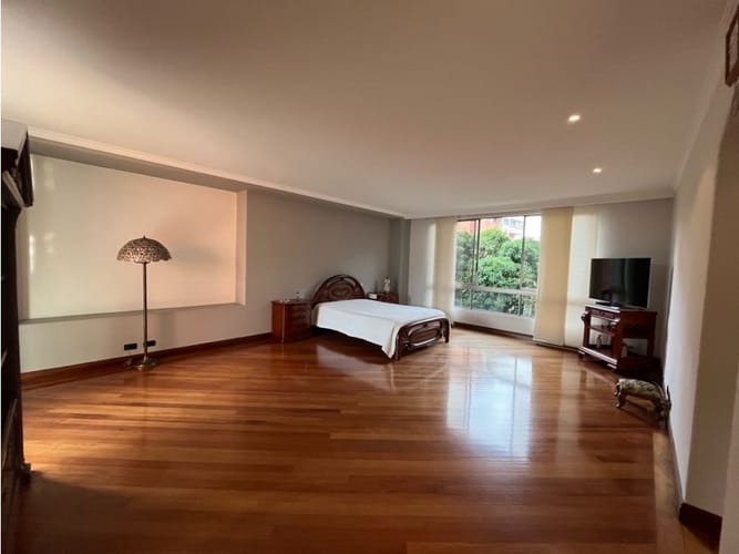 Apartamento de 4 alcobas en venta en La Florida, Medellín, 410 m² · foto 5 de 24