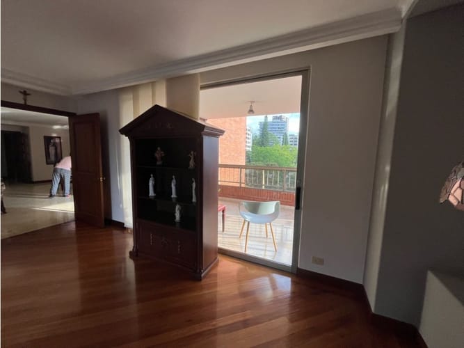 Apartamento de 4 alcobas en venta en La Florida, Medellín, 410 m² · foto 11 de 24