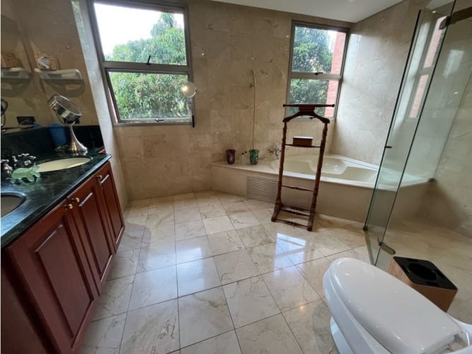 Apartamento de 4 alcobas en venta en La Florida, Medellín, 410 m² · foto 12 de 24