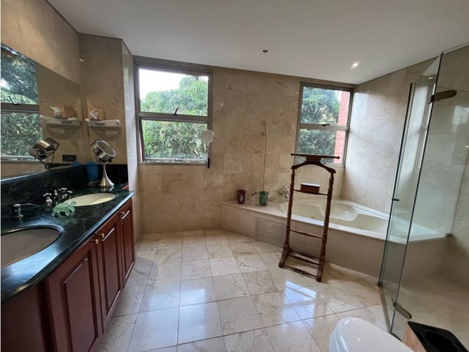 Apartamento de 4 alcobas en venta en La Florida, Medellín, 410 m² · foto 14 de 24