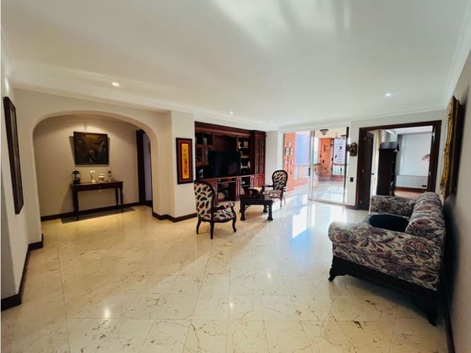 Apartamento de 4 alcobas en venta en La Florida, Medellín, 410 m² · foto 19 de 24