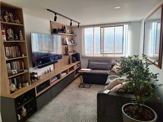 Apartamento de 3 alcobas en venta en Los Naranjos, Medellín, 170 m² · foto 2 de 24