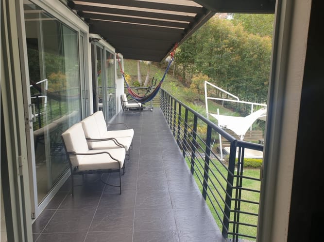 Casa de 5 alcobas en venta en Llano Grande, Rionegro, 550 m² · foto 4 de 7