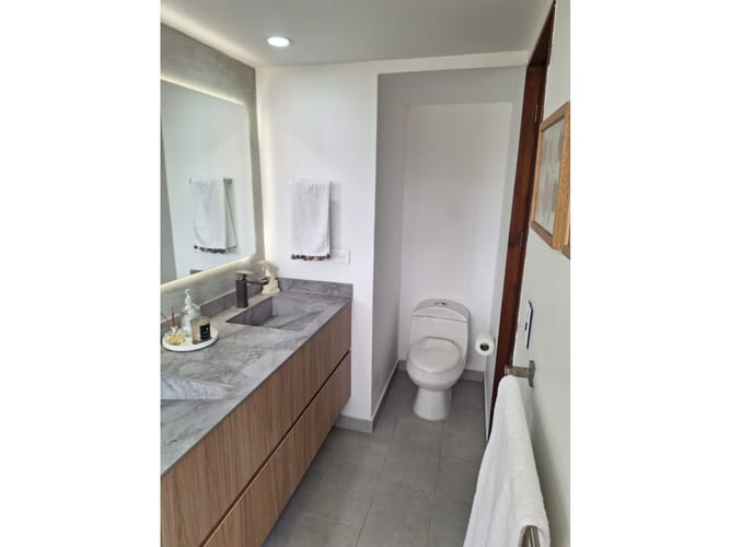 Apartamento de 3 alcobas en venta en Los Naranjos, Medellín, 170 m² · foto 11 de 24