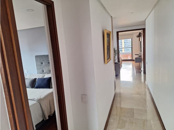 Apartamento de 3 alcobas en venta en Los Naranjos, Medellín, 170 m² · foto 16 de 24