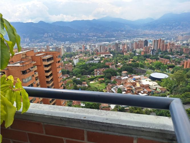 Apartamento de 3 alcobas en venta en Los Naranjos, Medellín, 170 m² · foto 21 de 24