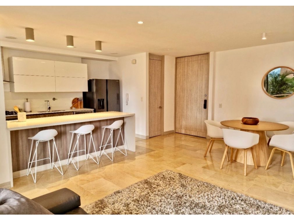 Apartamento en arriendo en El Poblado, Medellín · foto 3 de 24