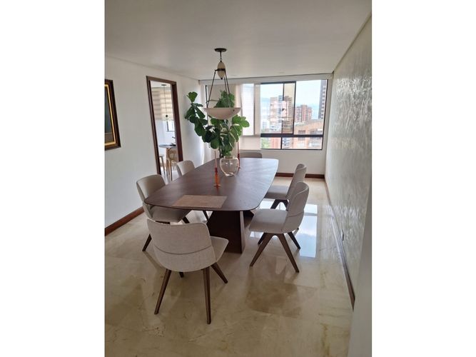 Apartamento de 3 alcobas en venta en Los Naranjos, Medellín, 170 m² · foto 24 de 24