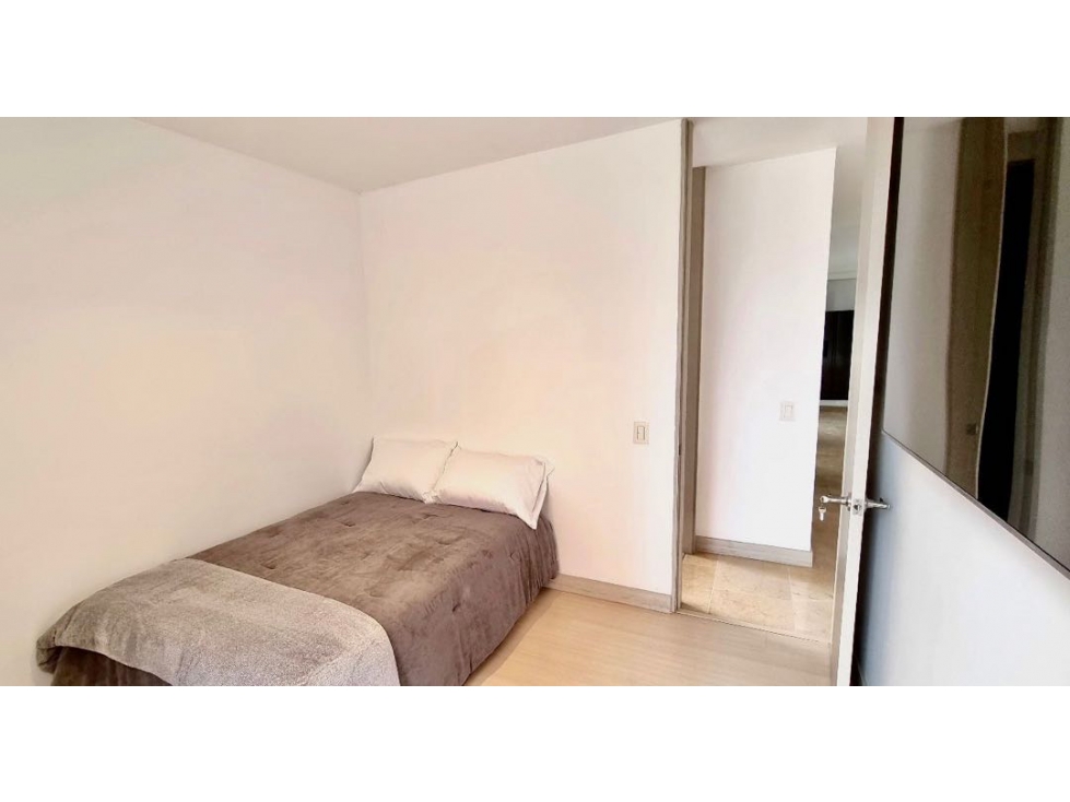 Apartamento en arriendo en El Poblado, Medellín · foto 12 de 24