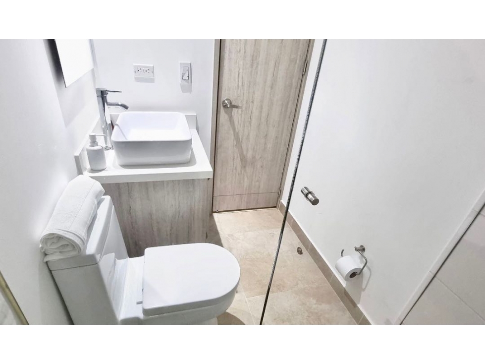 Apartamento en arriendo en El Poblado, Medellín · foto 17 de 24