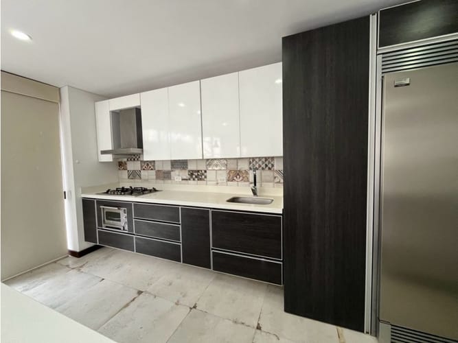 Casa de 4 alcobas en venta en El Porvenir, Rionegro, 220 m² · foto 2 de 22