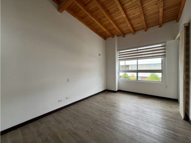 Casa de 4 alcobas en venta en El Porvenir, Rionegro, 220 m² · foto 6 de 22