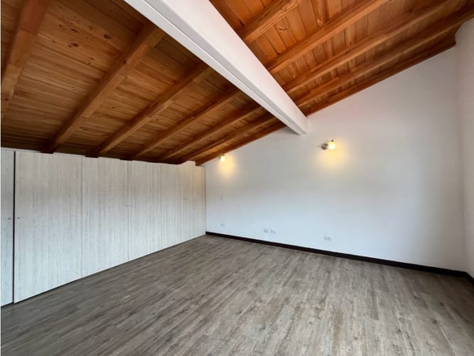 Casa de 4 alcobas en venta en El Porvenir, Rionegro, 220 m² · foto 8 de 22