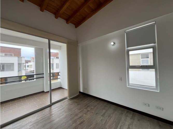 Casa de 4 alcobas en venta en El Porvenir, Rionegro, 220 m² · foto 14 de 22