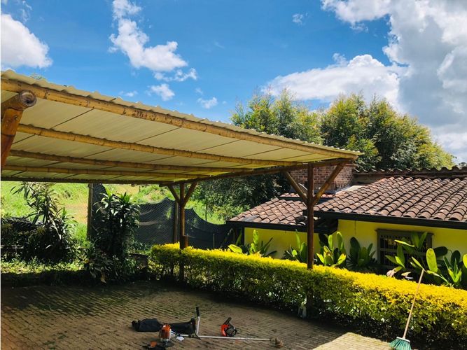 Casa de 3 alcobas en venta en El Porvenir, Rionegro, 380 m² · foto 4 de 14