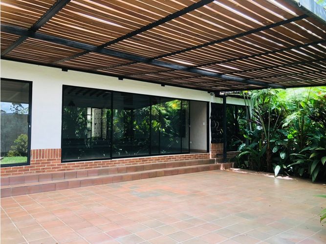 Casa de 3 alcobas en venta en El Porvenir, Rionegro, 380 m² · foto 5 de 14