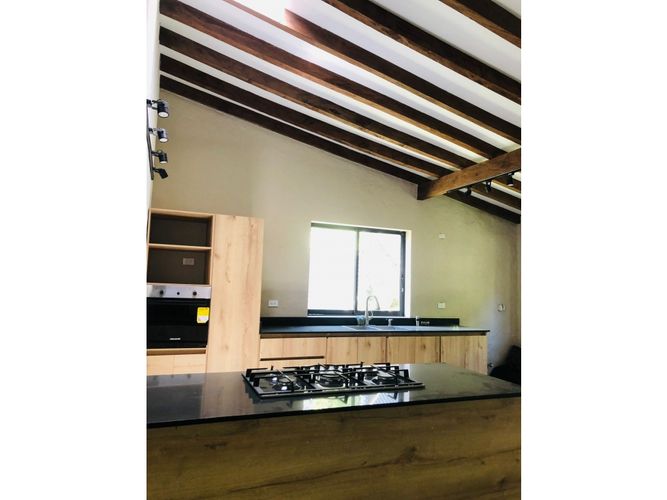 Casa de 3 alcobas en venta en El Porvenir, Rionegro, 380 m² · foto 7 de 14