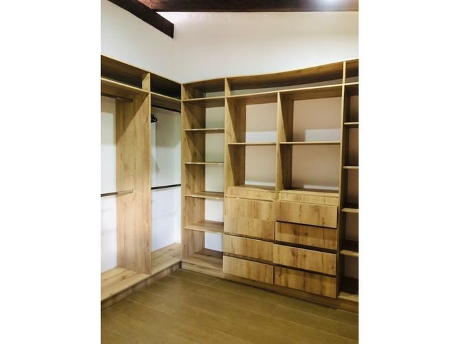 Casa de 3 alcobas en venta en El Porvenir, Rionegro, 380 m² · foto 9 de 14