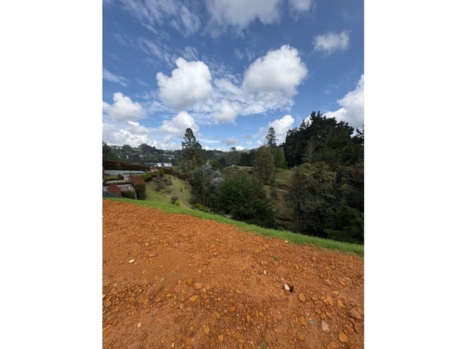 Lote en venta en Las Palmas, Envigado, 2363 m² · foto 3 de 6