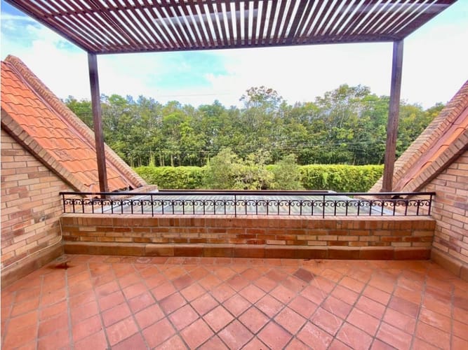 Casa de 4 alcobas en arriendo en Llano Grande, Rionegro, 300 m² · foto 13 de 24