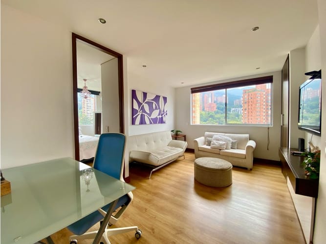 Apartamento de 2 alcobas en arriendo en El Tesoro, Medellín, 147 m² · foto 4 de 16