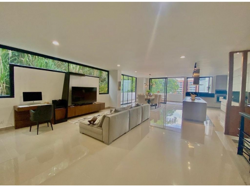 Casa en arriendo en El Poblado, Medellín · foto 5 de 24