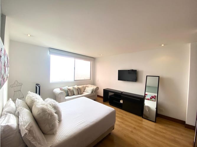 Apartamento de 2 alcobas en arriendo en El Tesoro, Medellín, 147 m² · foto 10 de 16
