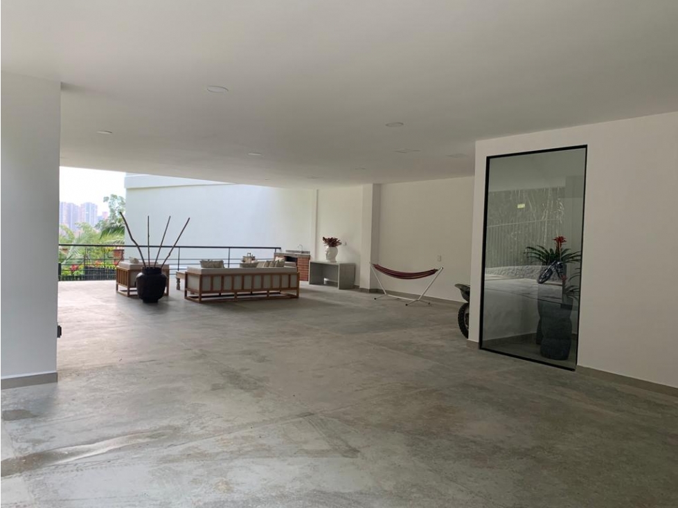 Casa en arriendo en El Poblado, Medellín · foto 11 de 24