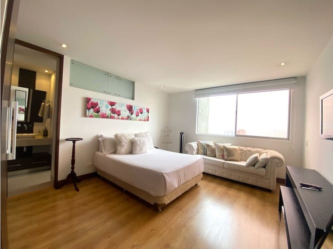 Apartamento de 2 alcobas en arriendo en El Tesoro, Medellín, 147 m² · foto 13 de 16