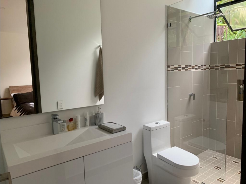 Casa en arriendo en El Poblado, Medellín · foto 14 de 24