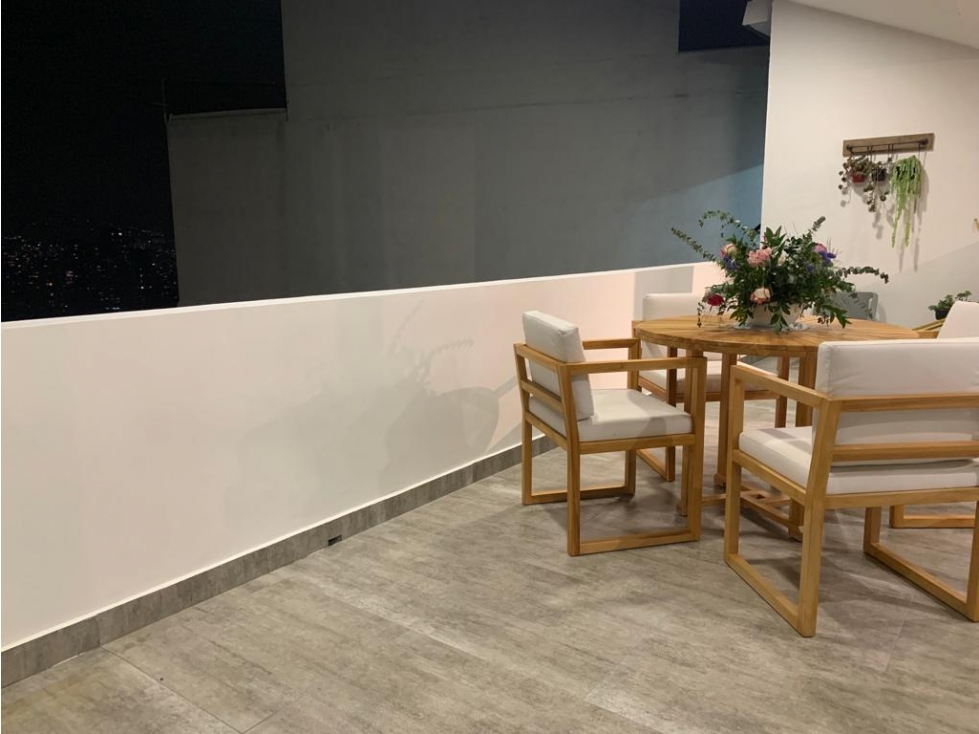Casa en arriendo en El Poblado, Medellín · foto 23 de 24