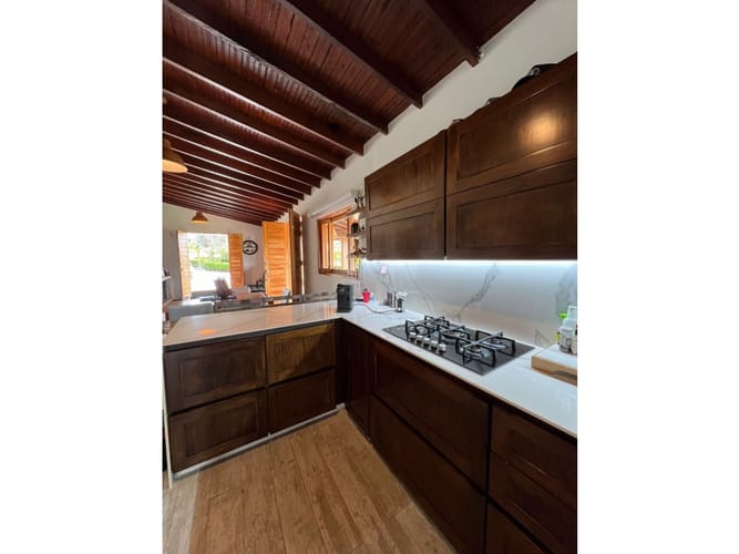 Casa de 4 alcobas en arriendo en Guarne, 237 m² · foto 12 de 16