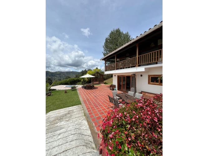 Casa de 4 alcobas en arriendo en Guarne, 237 m² · foto 16 de 16
