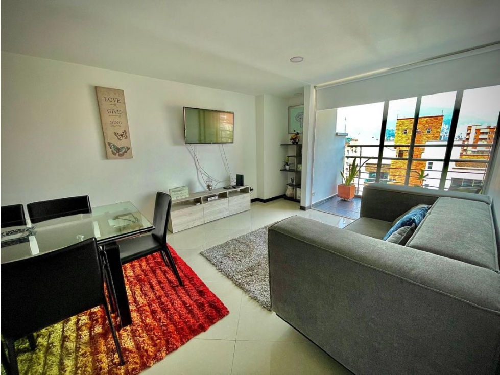 Apartamento en arriendo en Laureles, Medellín · foto 2 de 11