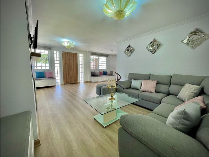 Casa de 5 alcobas en arriendo en El Porvenir, Guarne, 400 m² · foto 4 de 24