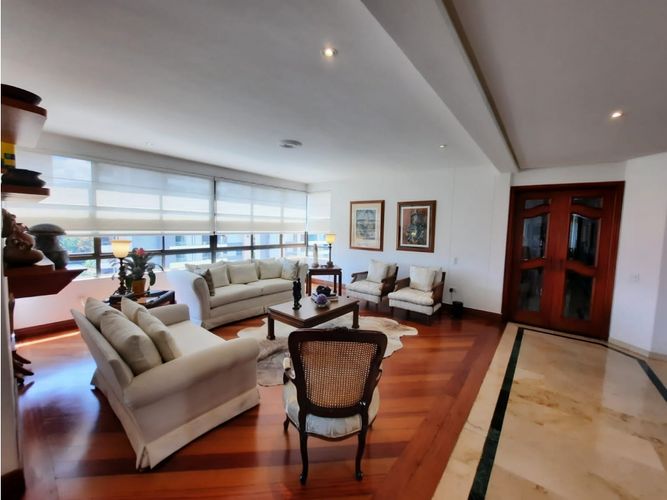 Apartamento de 3 alcobas en arriendo en Alejandría, Medellín, 253 m² · foto 3 de 21