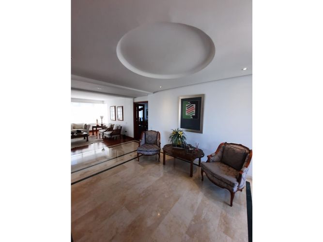 Apartamento de 3 alcobas en arriendo en Alejandría, Medellín, 253 m² · foto 5 de 21