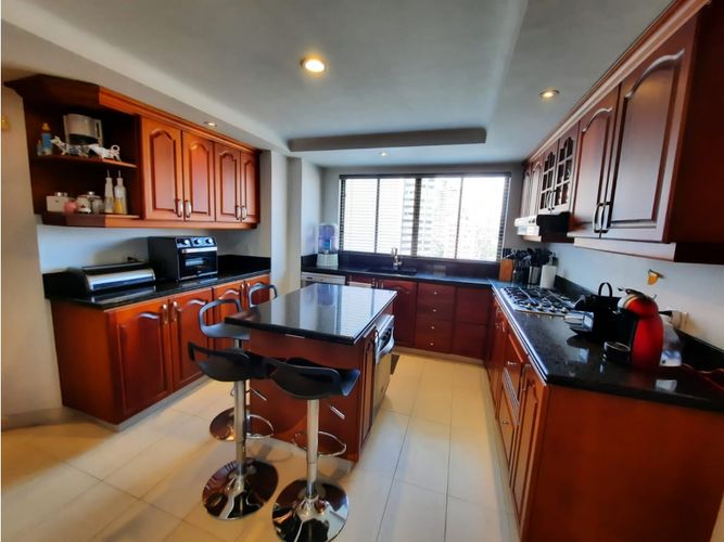 Apartamento de 3 alcobas en arriendo en Alejandría, Medellín, 253 m² · foto 10 de 21