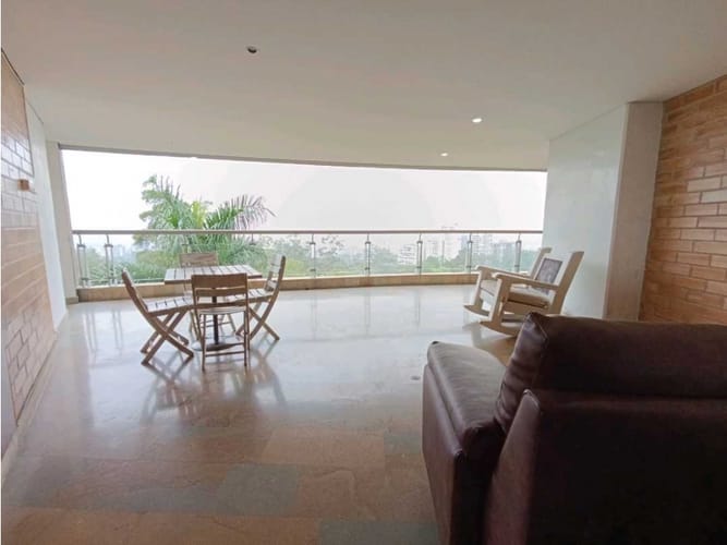 Apartamento de 4 alcobas en arriendo en San Lucas, Medellín, 400 m² · foto 12 de 24